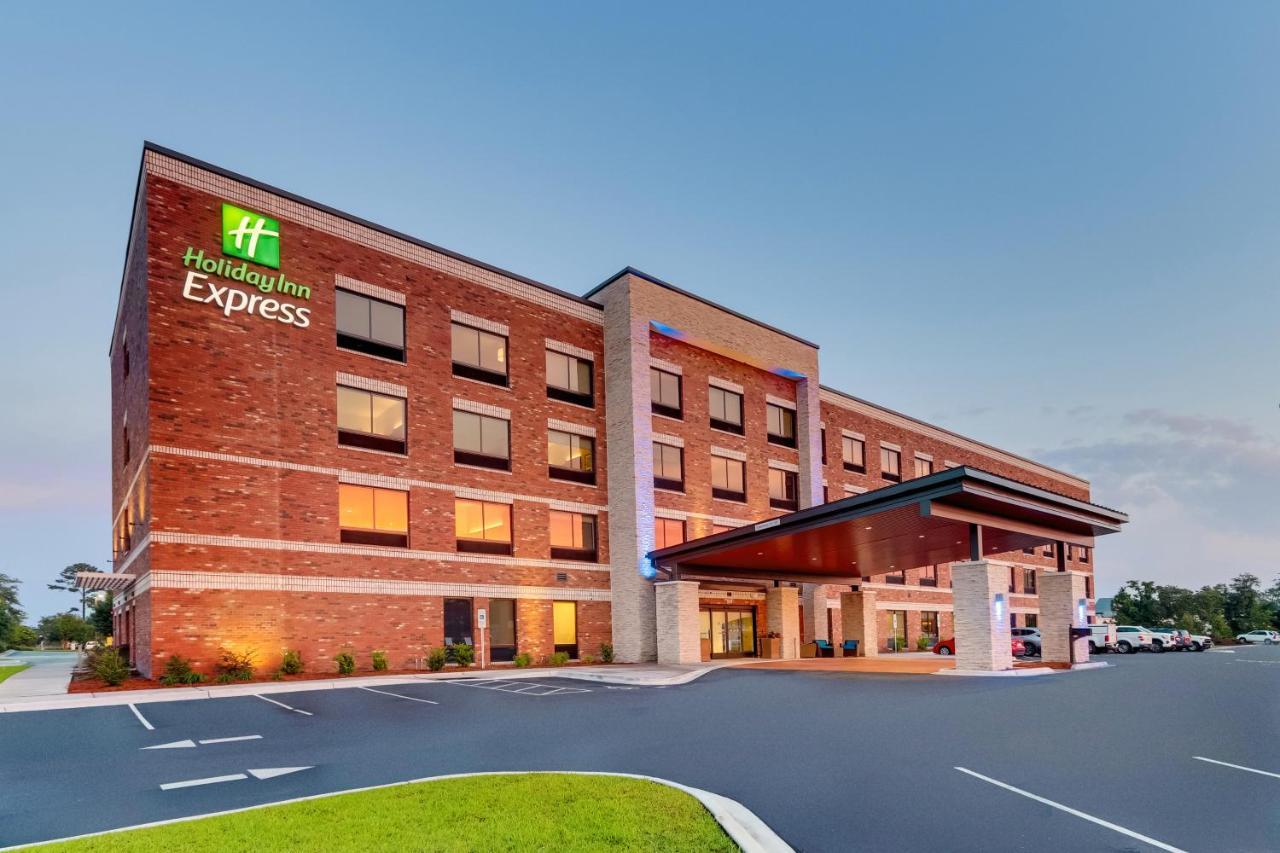 Holiday Inn Express - Wilmington - Porters Neck By Ihg Exterior foto