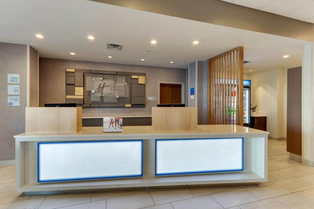 Holiday Inn Express - Wilmington - Porters Neck By Ihg Exterior foto