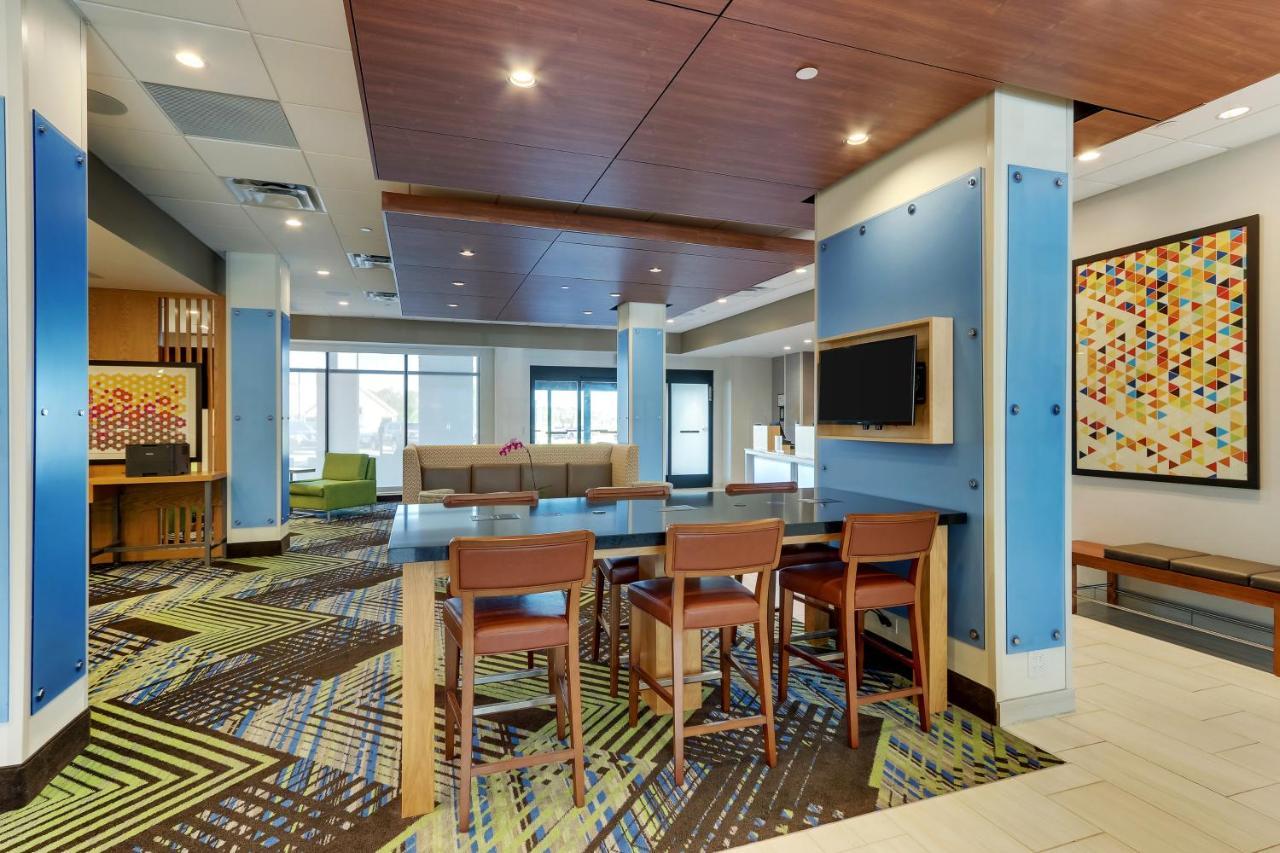 Holiday Inn Express - Wilmington - Porters Neck By Ihg Exterior foto