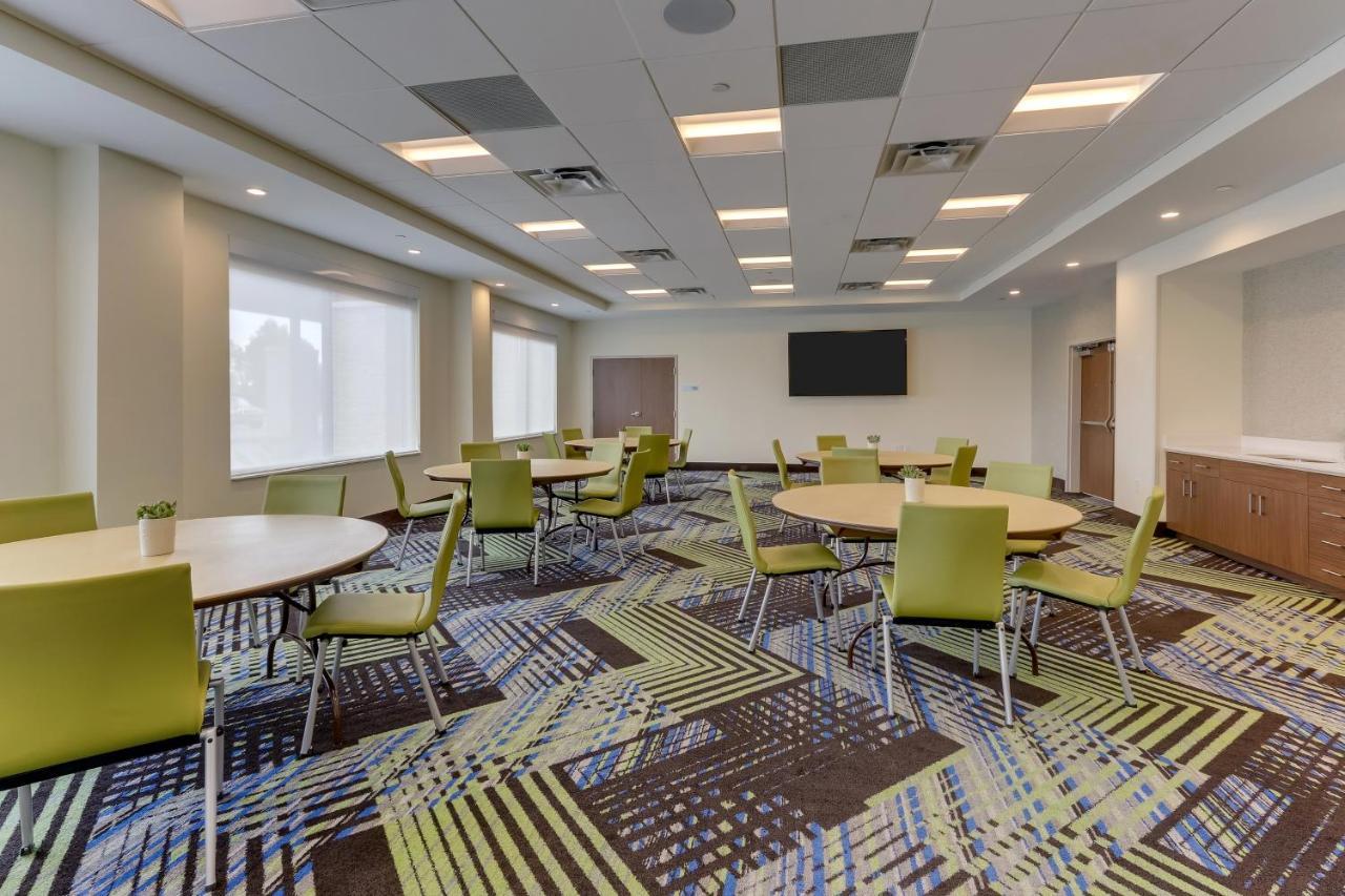 Holiday Inn Express - Wilmington - Porters Neck By Ihg Exterior foto