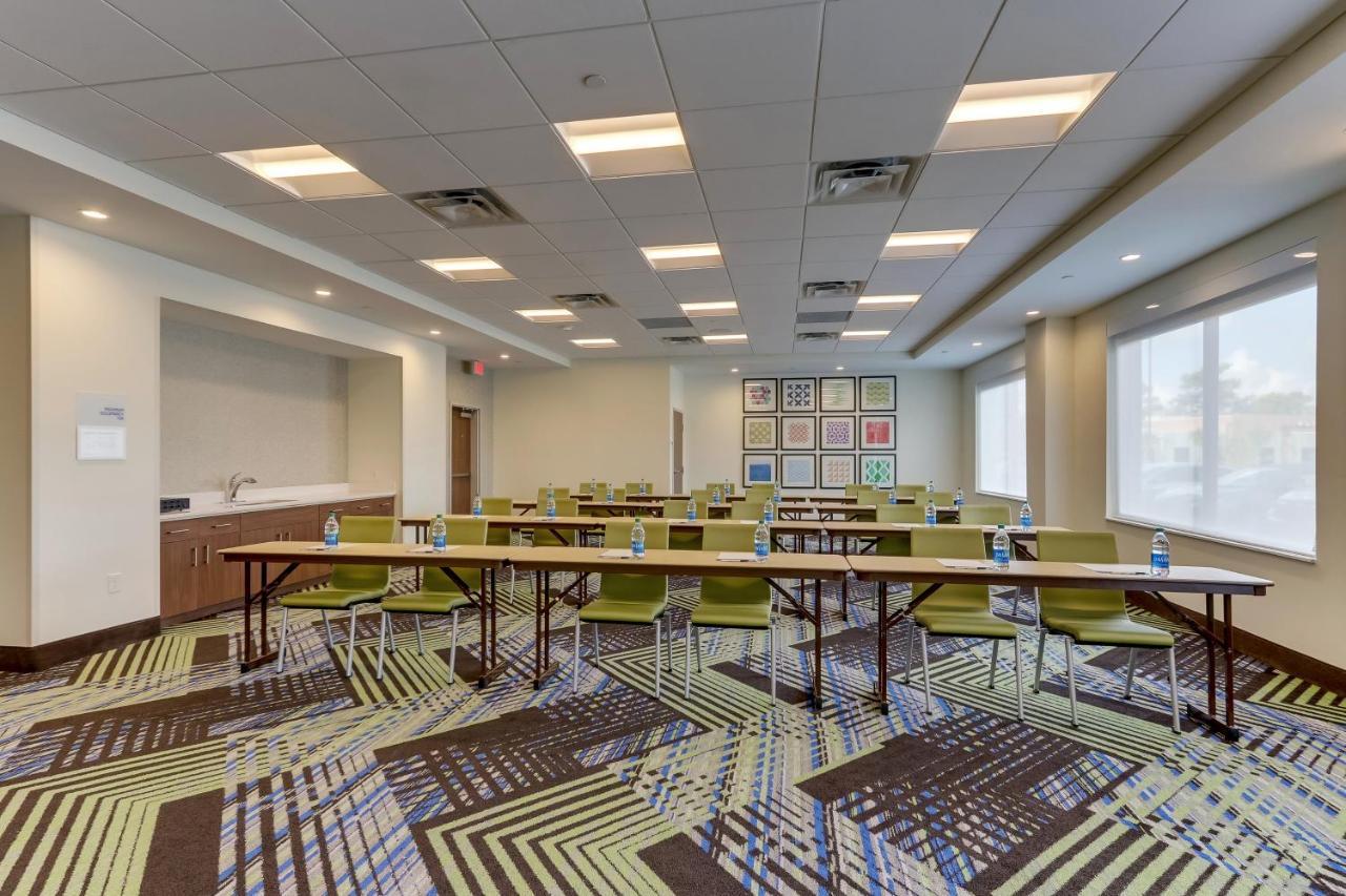 Holiday Inn Express - Wilmington - Porters Neck By Ihg Exterior foto
