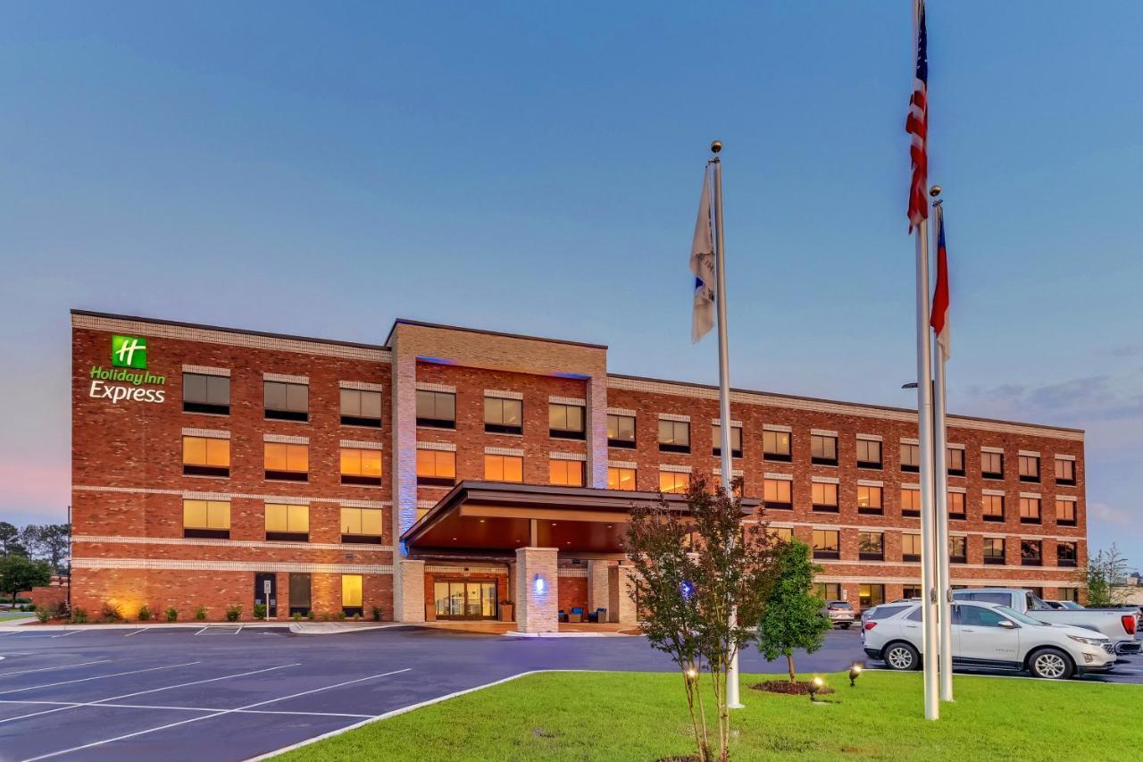 Holiday Inn Express - Wilmington - Porters Neck By Ihg Exterior foto